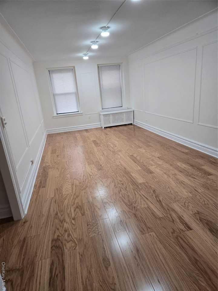 7234 Austin St Apt B6 #B6 - Photo 5 of 12