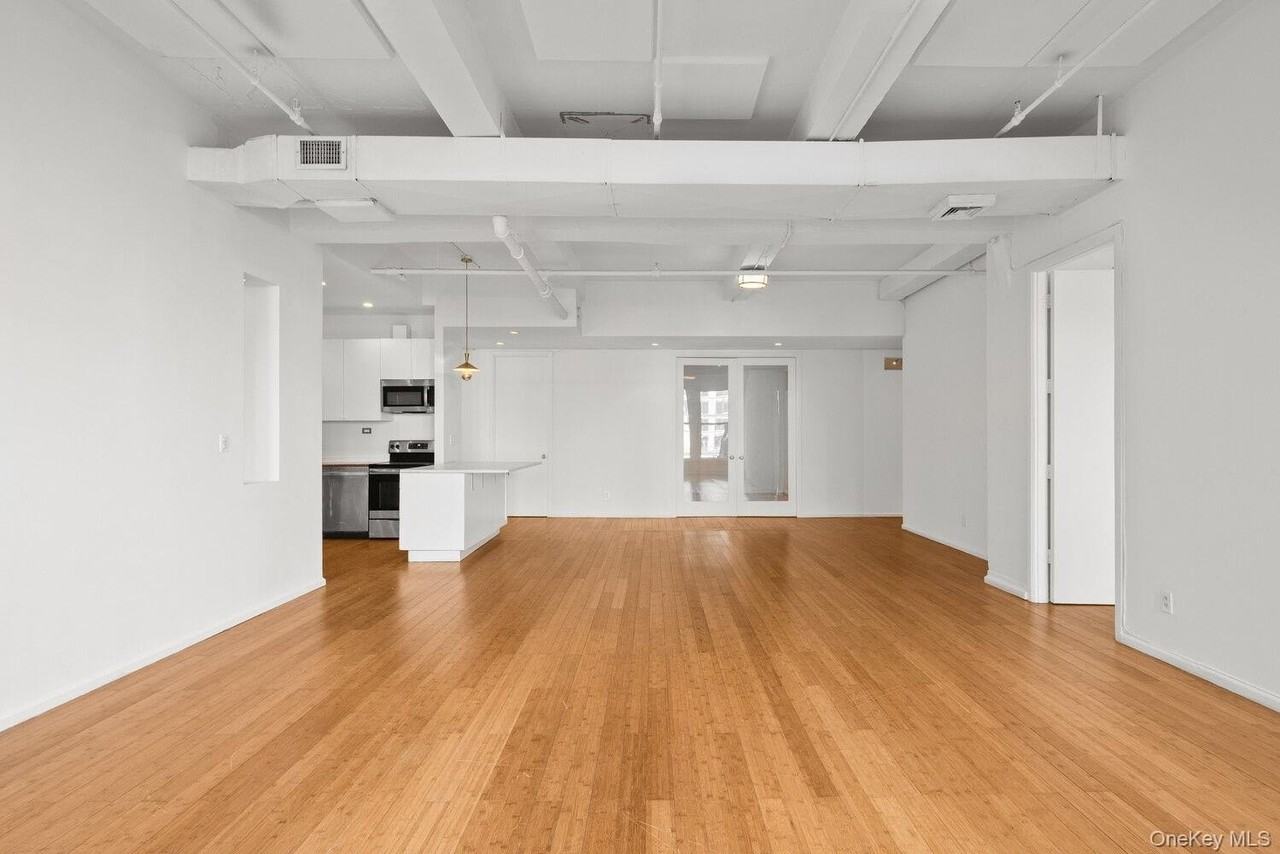 208 W 30th St Rm 501 #501 - Photo 2 of 12