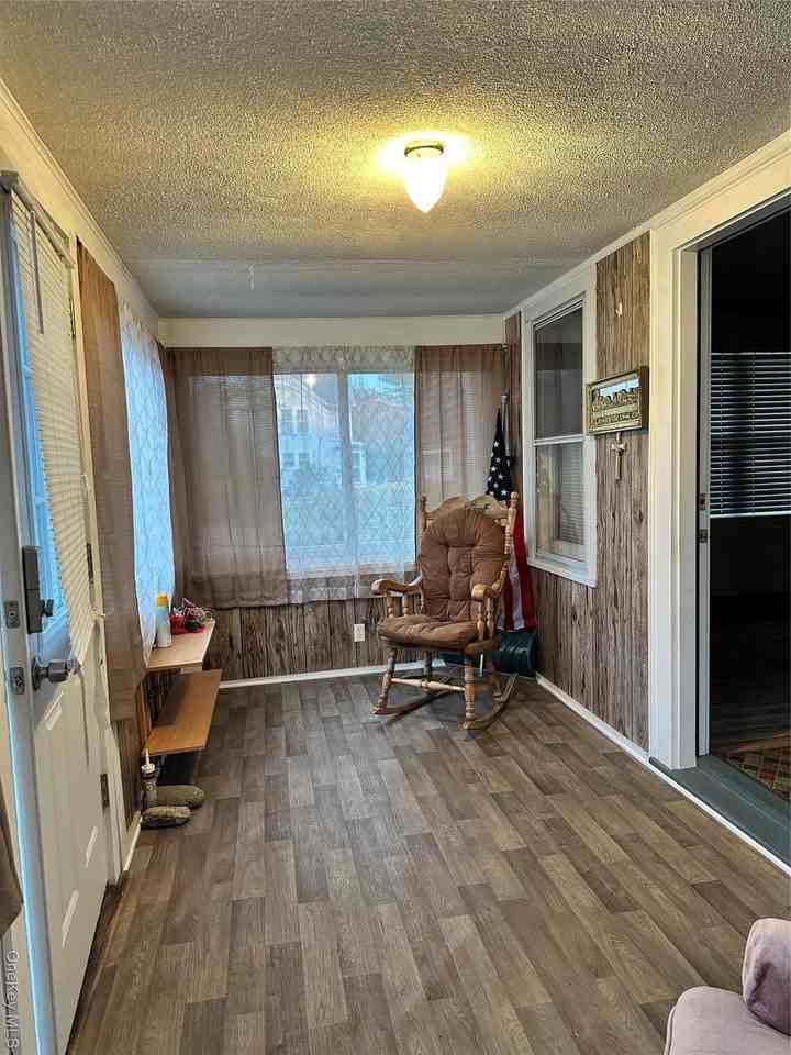 517 Flint Street - Photo 4 of 20