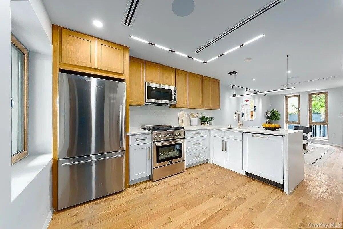 159 Prospect Ave Apt 1a #1A - Photo 2 of 15