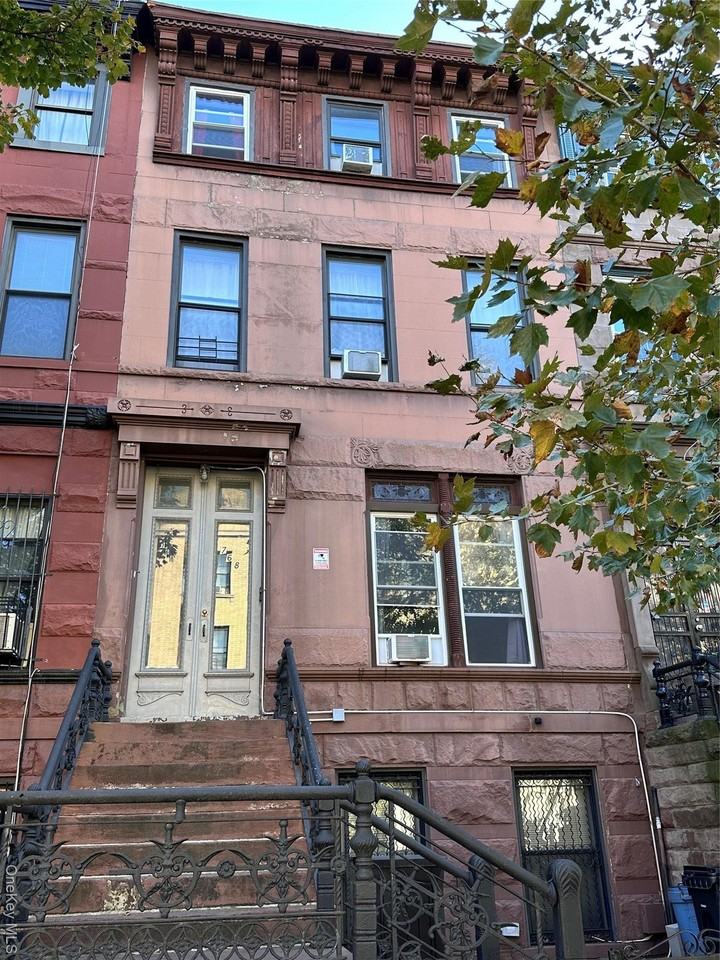 768 Greene Ave Apt 1a #1A