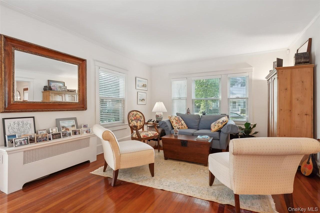 24 Jennings Avenue - Photo 5 of 41