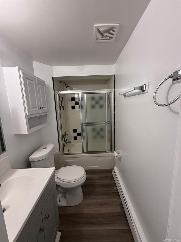 53 Winfield Avenue - Photo 4 of 8