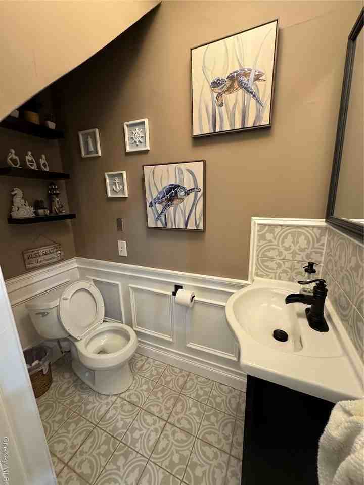 753 Clarence Ave - Photo 5 of 16