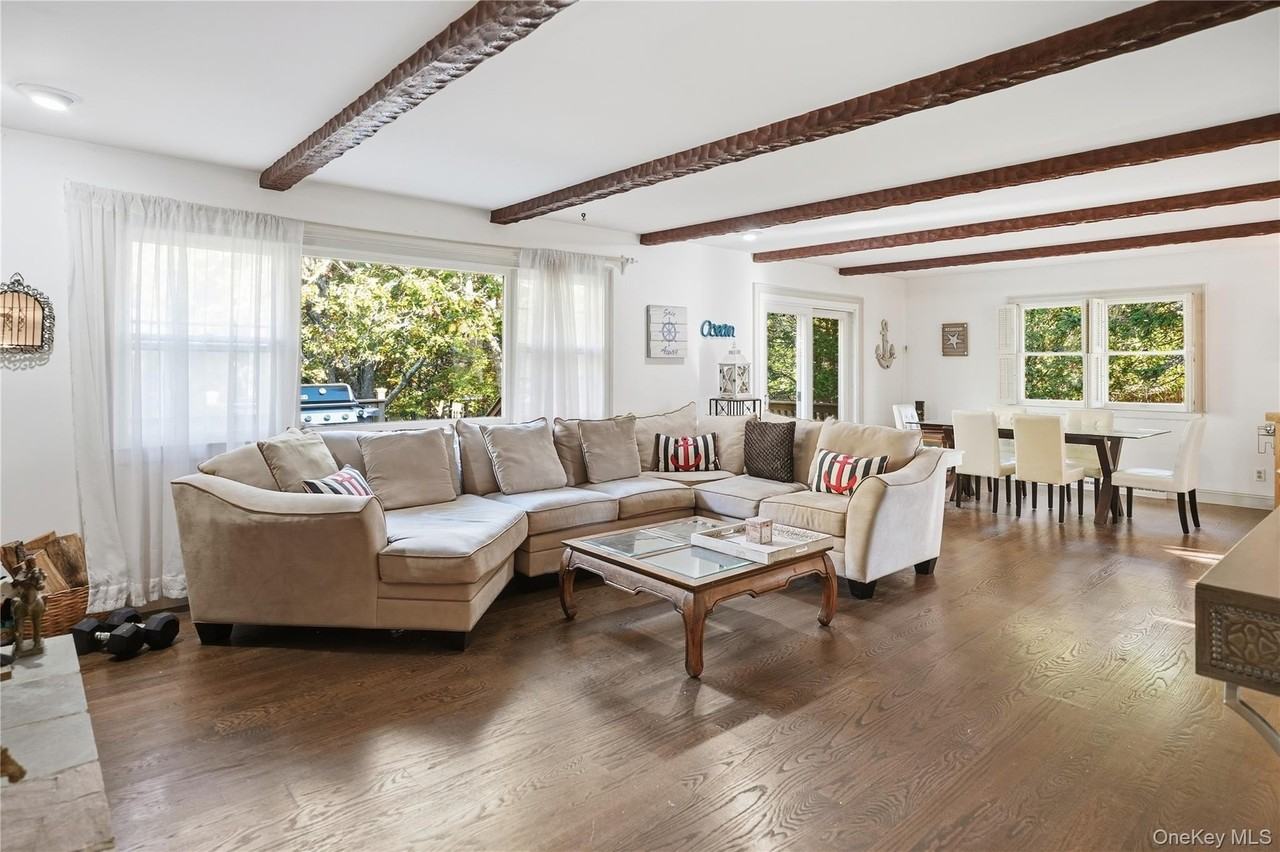 15 Club Dr - Photo 5 of 21