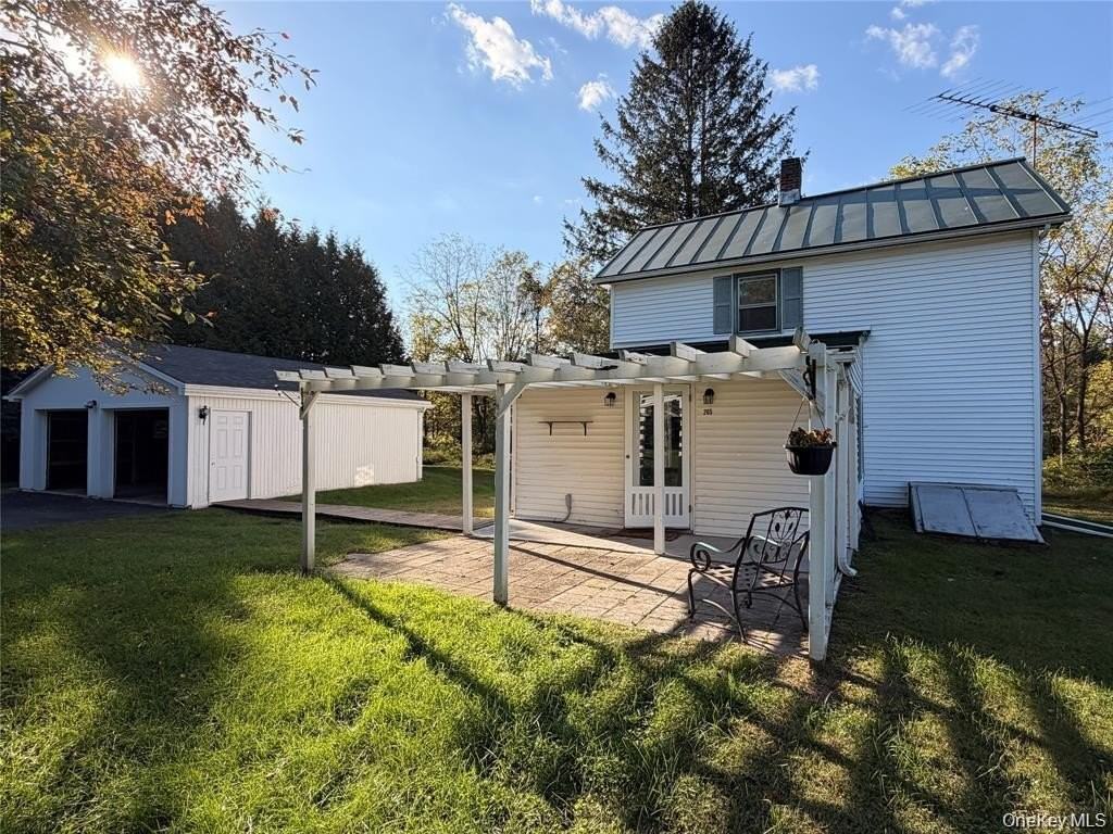 265 Maybrook Rd - Photo 2 of 20