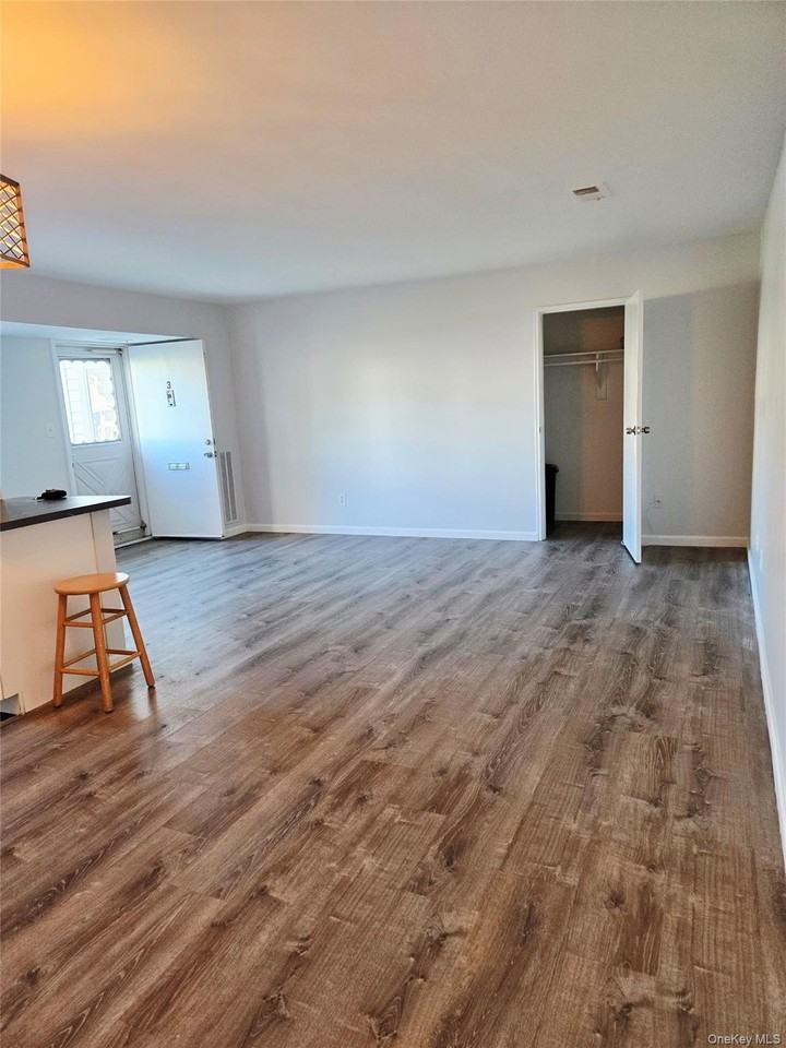 3 Osage Ct Unit 3 #3 - Photo 5 of 27