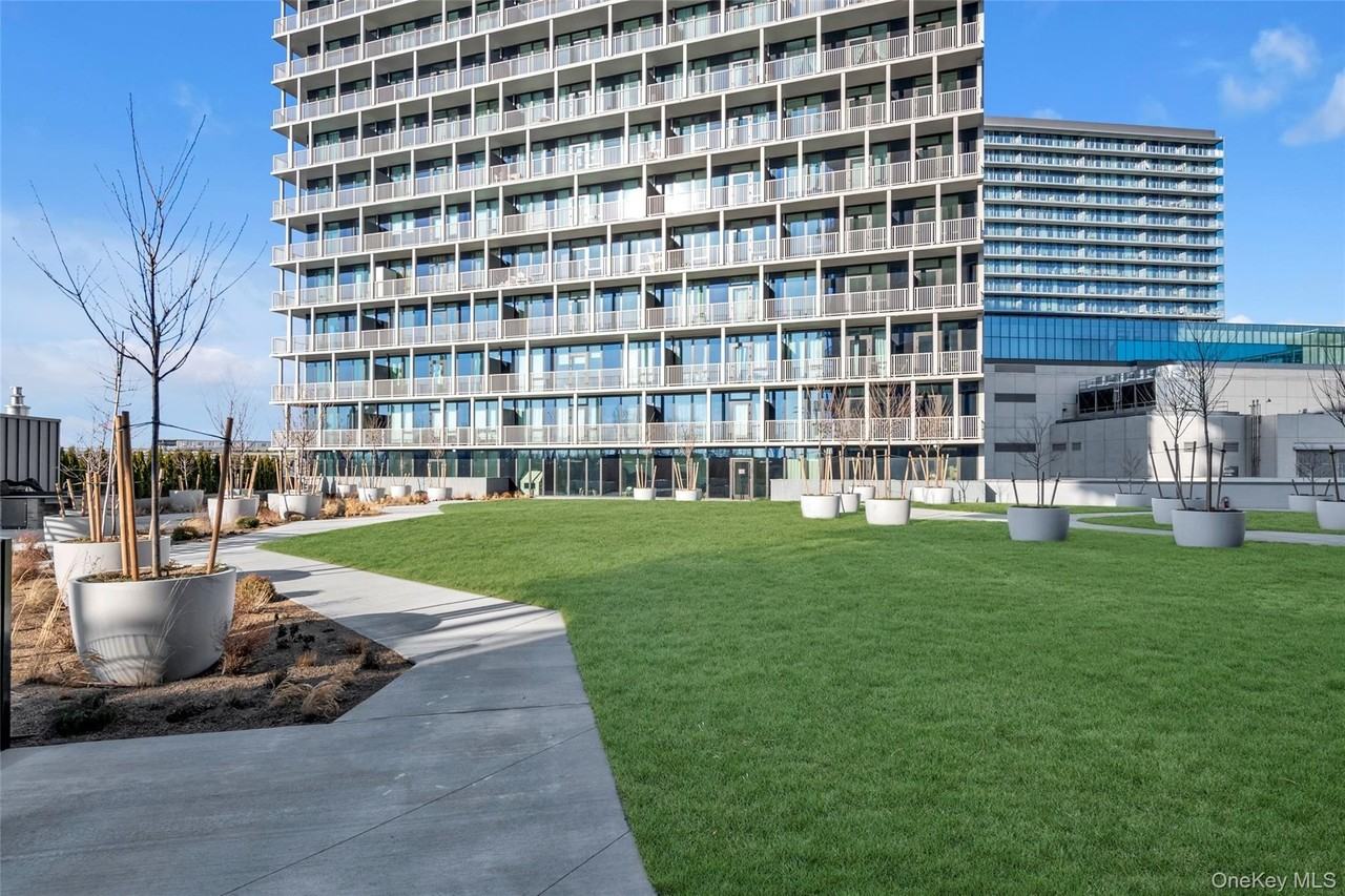 131-02 40th Road #16M