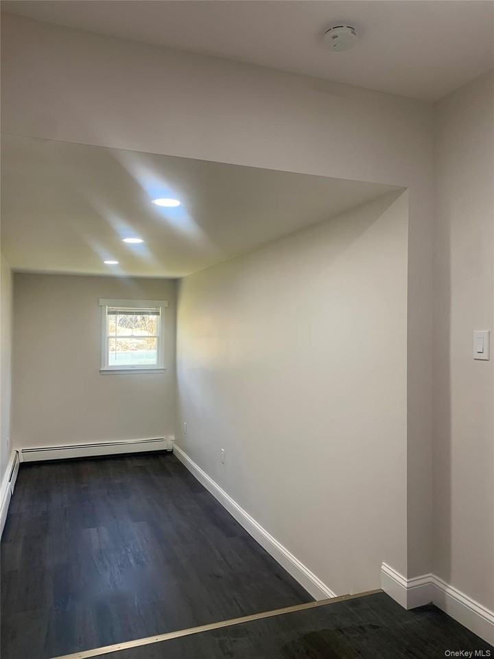 83 Lake St Unit Rear #REAR - Photo 3 of 17