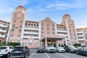 featured image of 2 Richmond Rd Apt 6r #PH6R