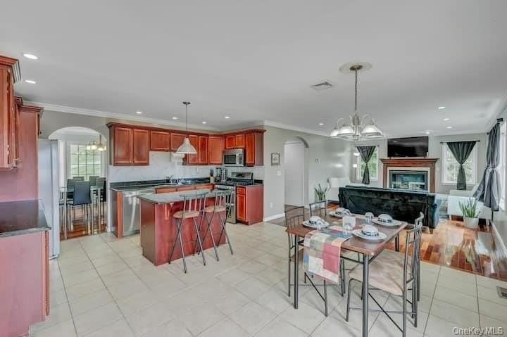 73 Mountain Rd - Photo 3 of 19