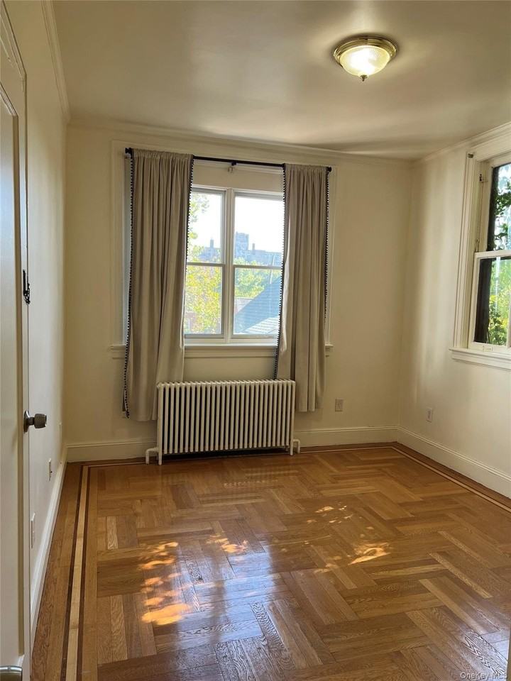 3461 Irwin Avenue - Photo 3 of 9