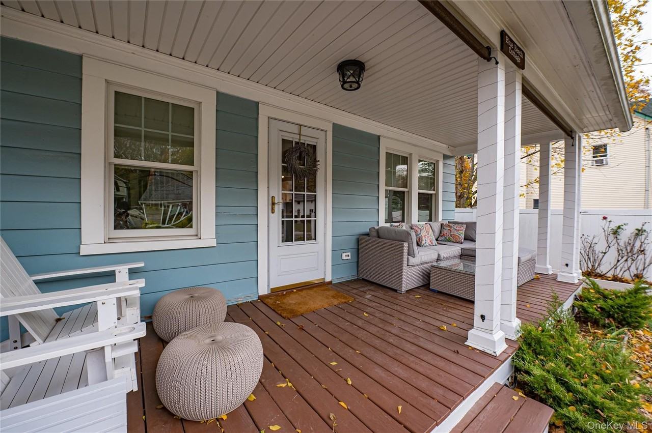 53 Waterside Ave - Photo 4 of 17