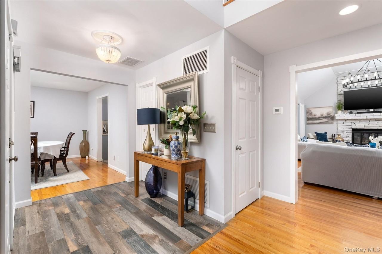 5 Bay Woods Dr - Photo 3 of 25