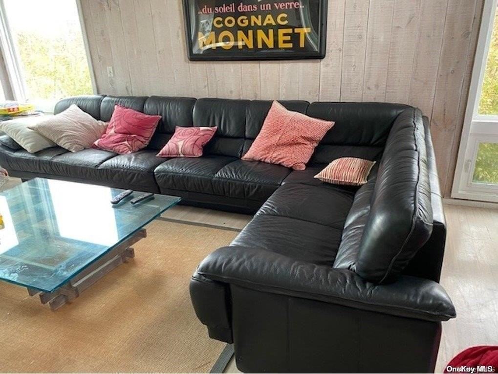 790 Surf Road - Photo 2 of 8