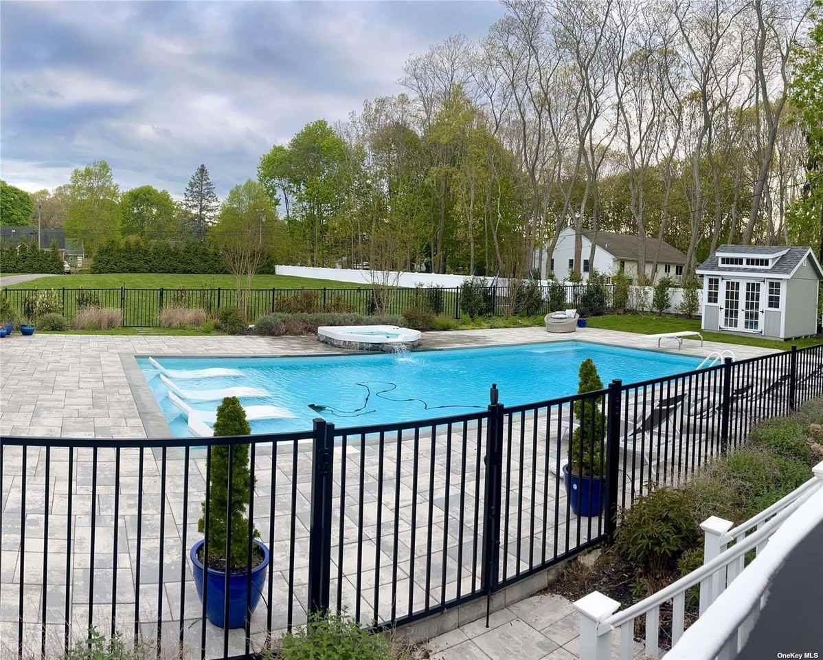 3655 Pequash Avenue - Photo 6 of 30