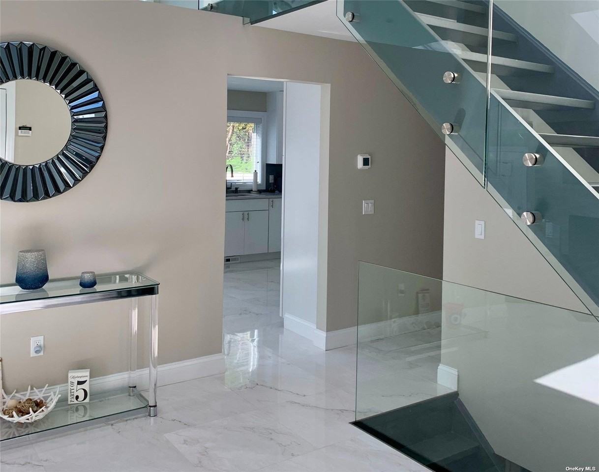 3655 Pequash Avenue - Photo 7 of 30