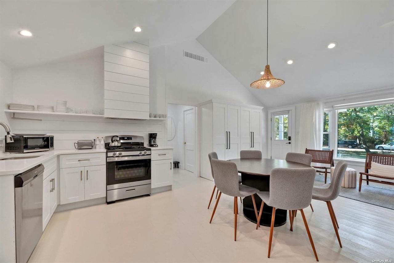 3670 Rocky Point Rd - Photo 4 of 26