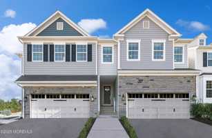 featured image of 4061 Heron Dr