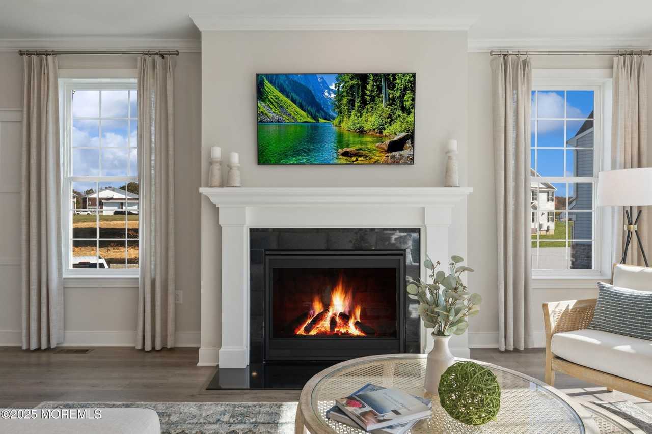 4061 Heron Dr - Photo 6 of 36