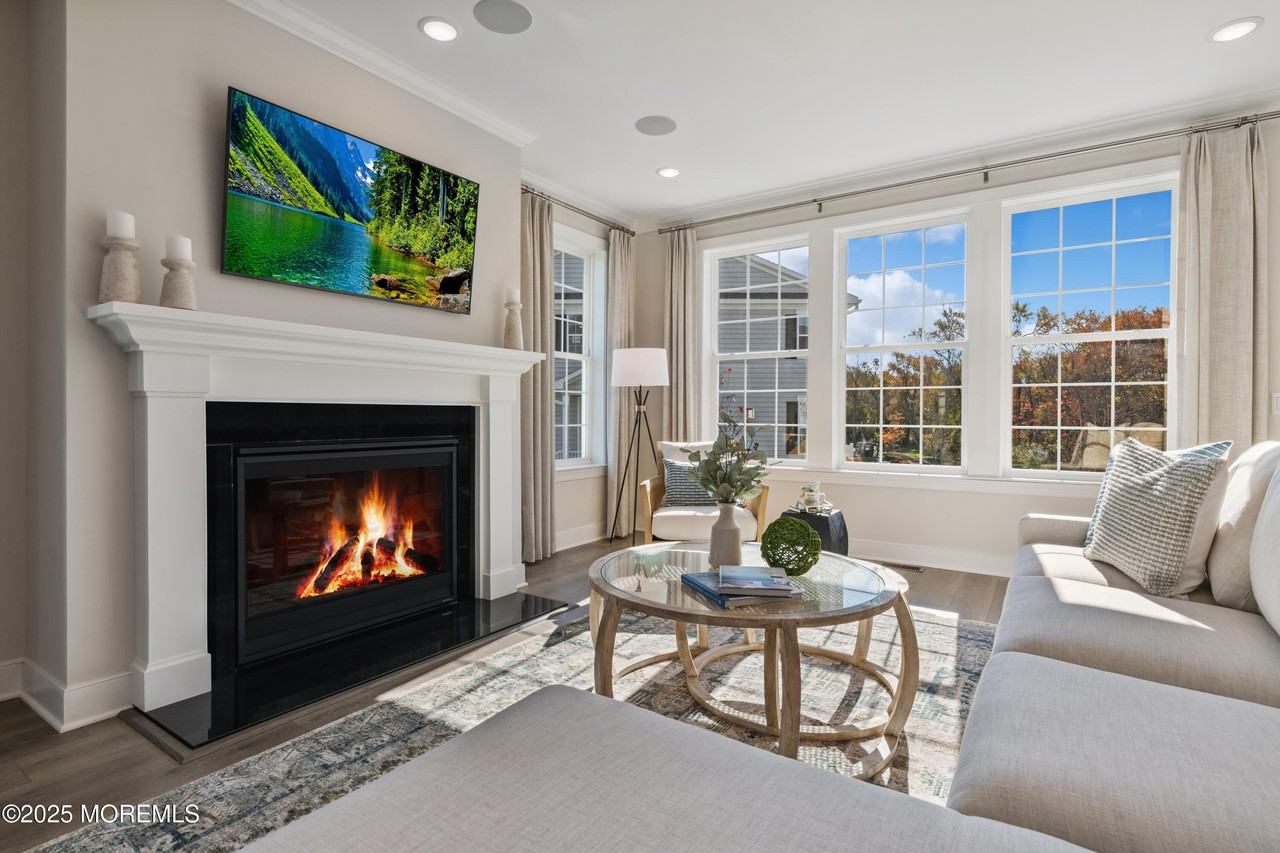 4061 Heron Dr - Photo 7 of 36