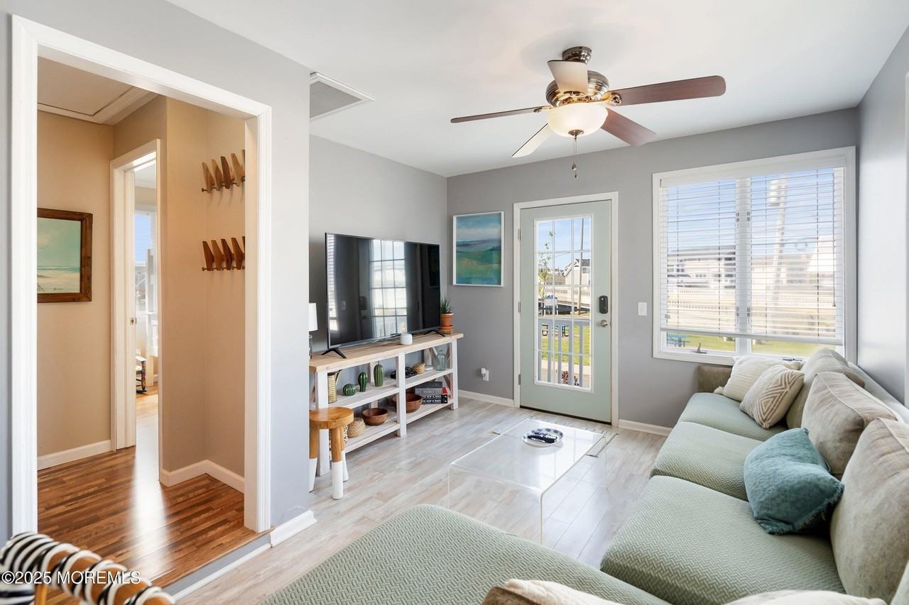 167 4th Ave - Photo 6 of 50