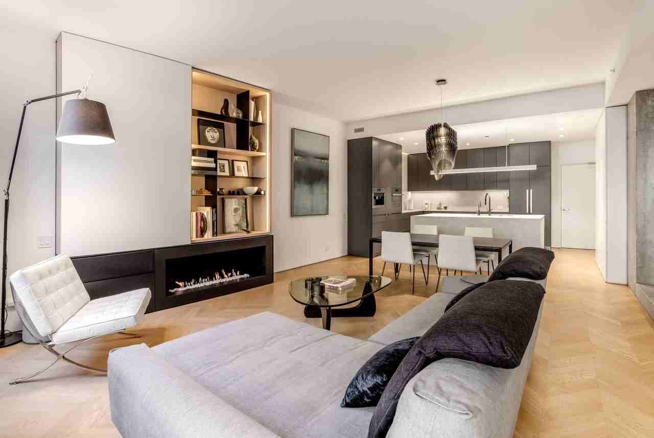 1917 S Calumet Ave - Photo 7 of 42