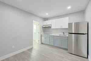 featured image of 3774 Clavelita St