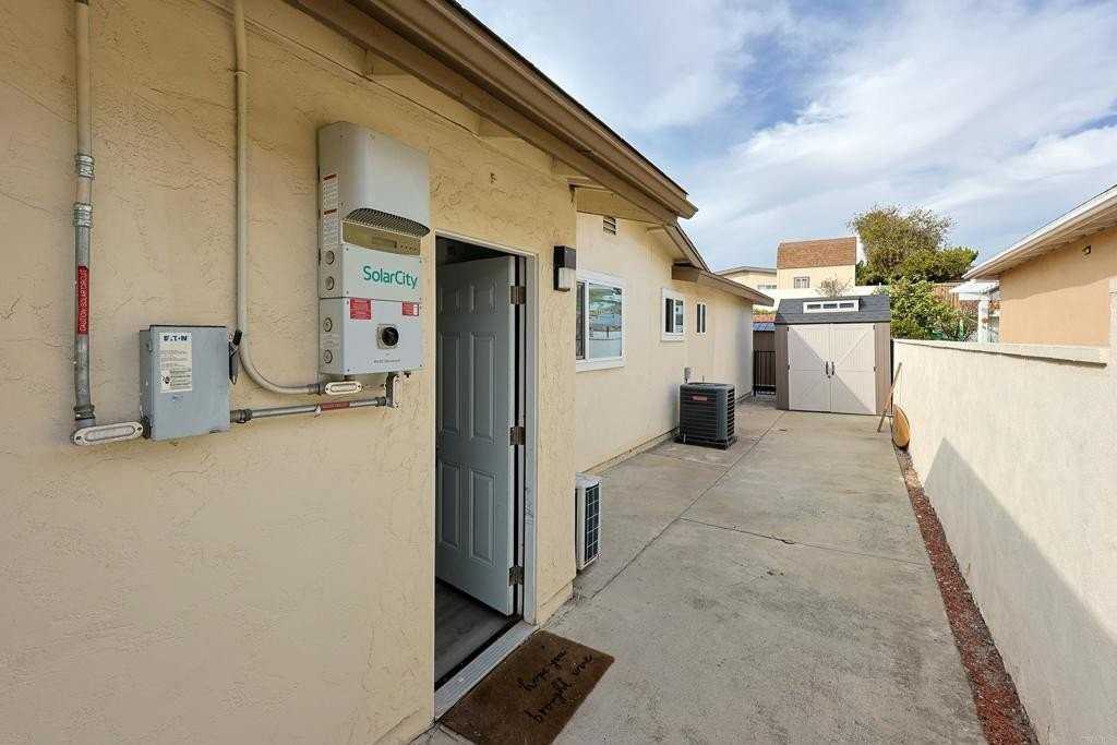 3774 Clavelita St - Photo 2 of 19