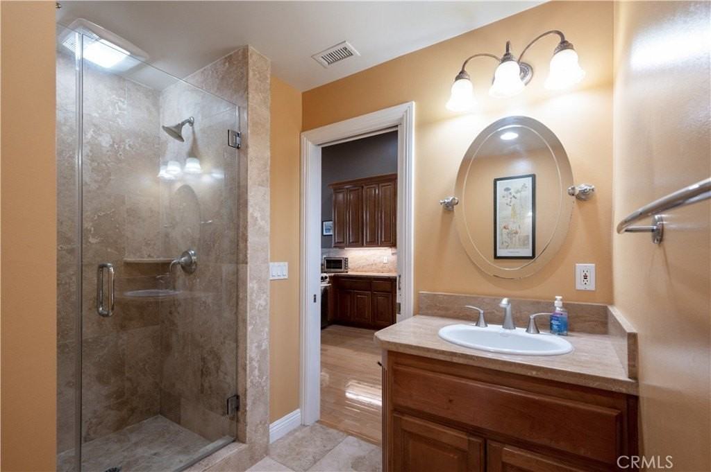 3533 S Kerckhoff Ave - Photo 6 of 19