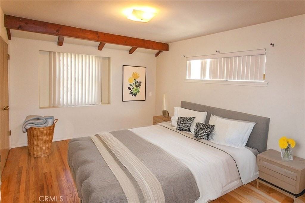 17832 Lemarsh St - Photo 3 of 14