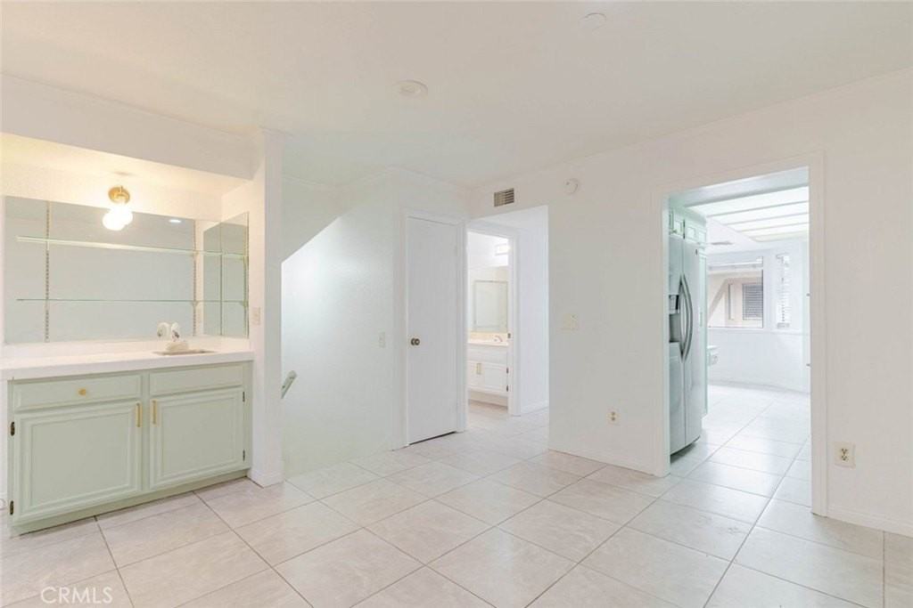 10229 Variel Avenue #22 - Photo 6 of 23