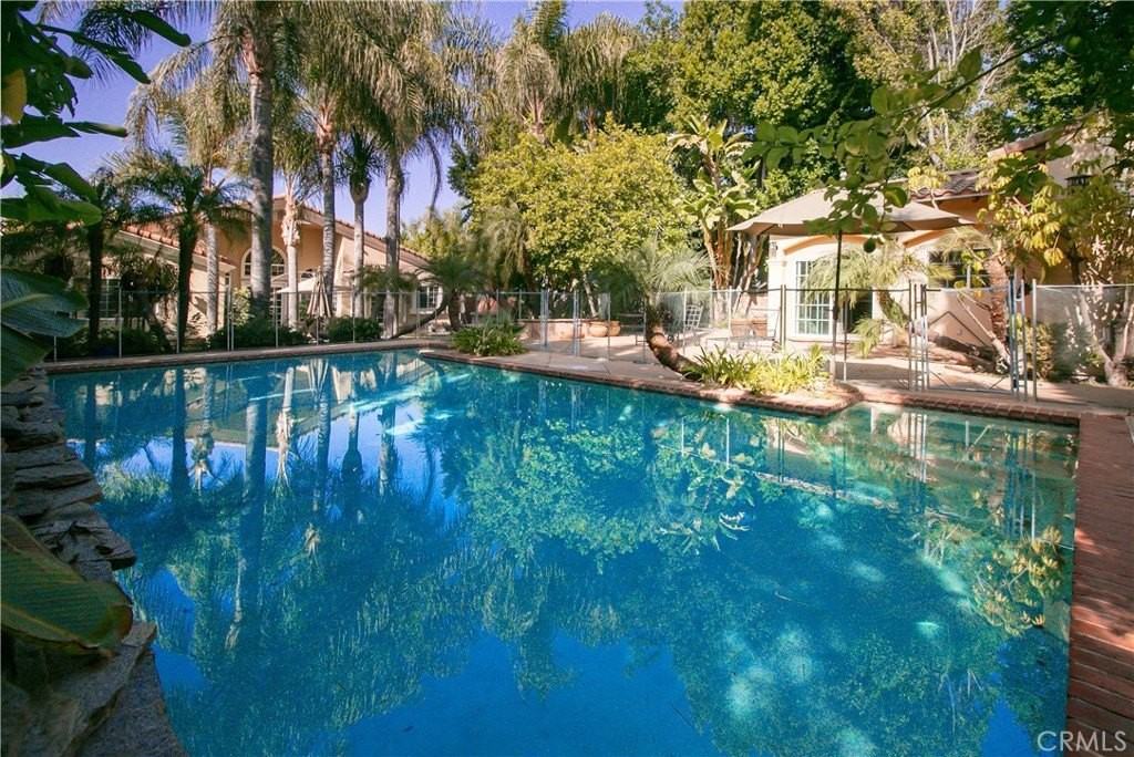 5218 Otis Ave - Photo 5 of 47