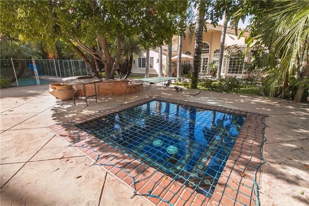 5218 Otis Ave - Photo 7 of 47