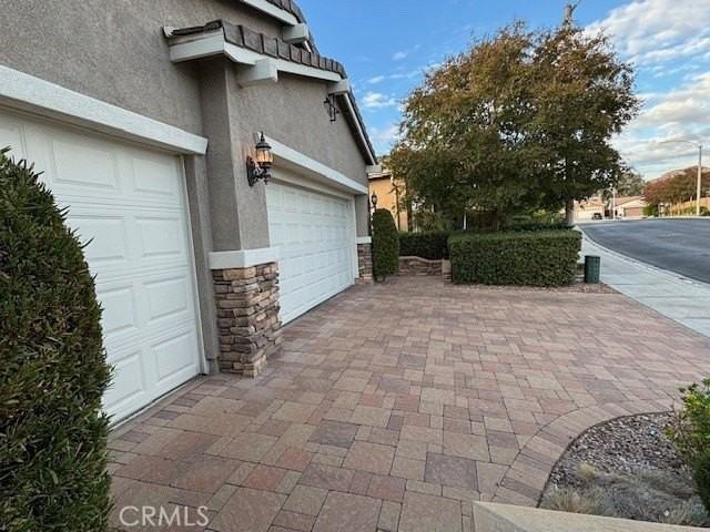 483 Lyle Dr #B - Photo 3 of 11