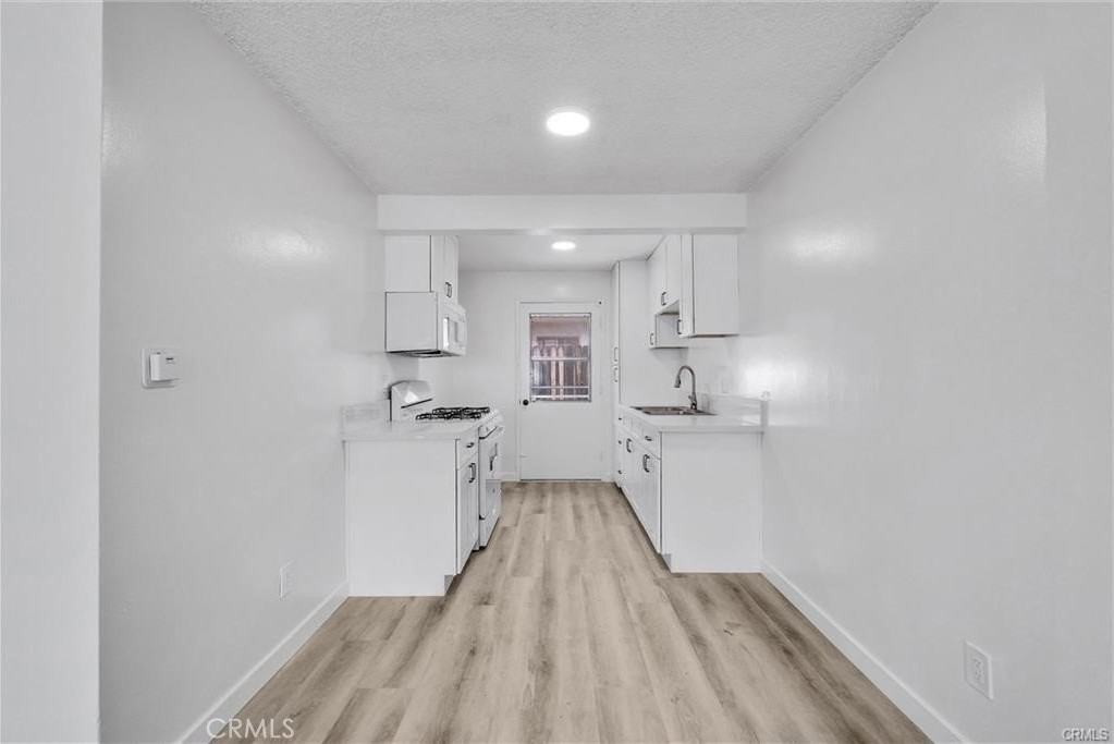 701 S Garfield Ave - Photo 6 of 15