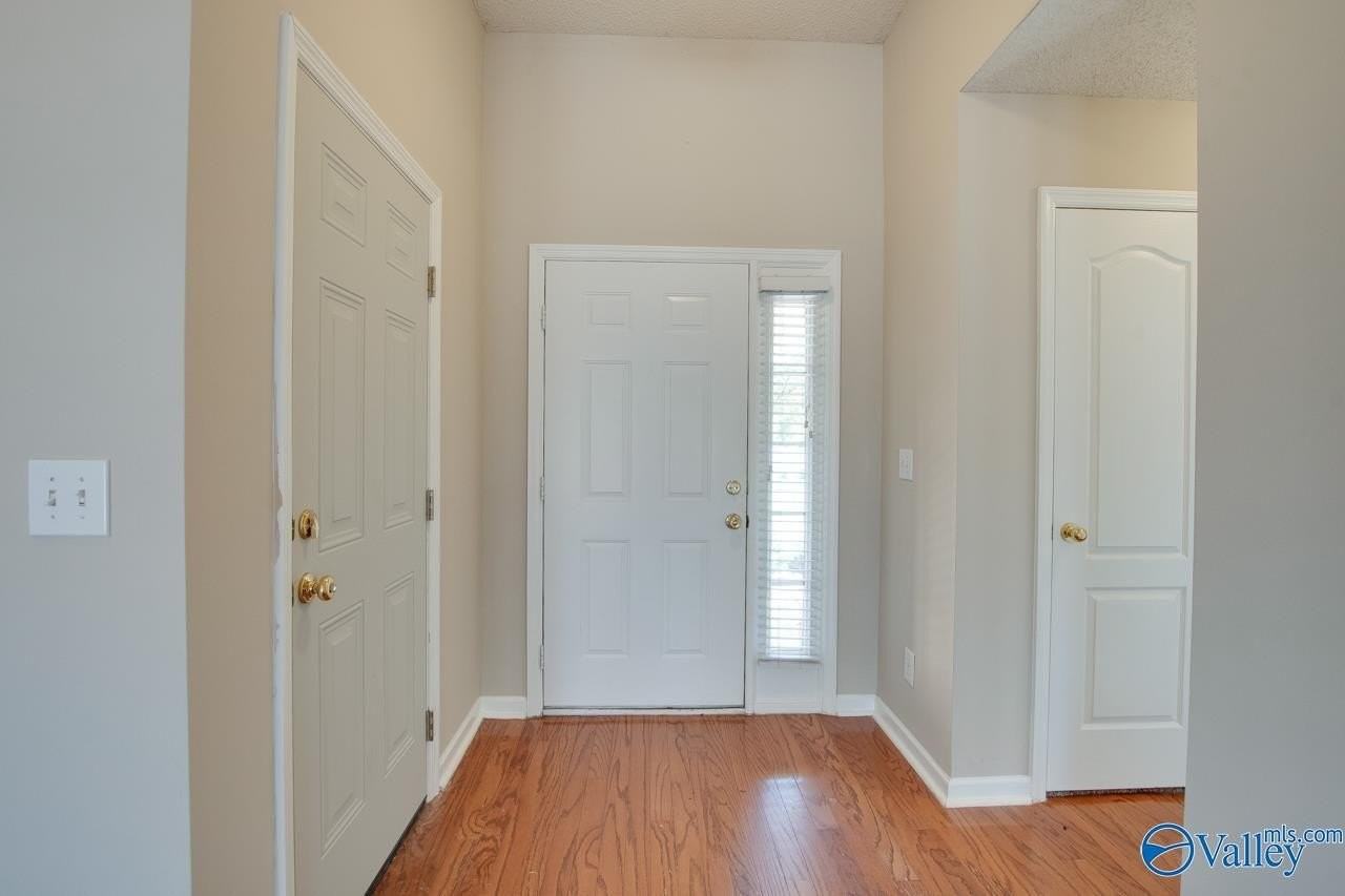 530 Wade Rd Se - Photo 3 of 27