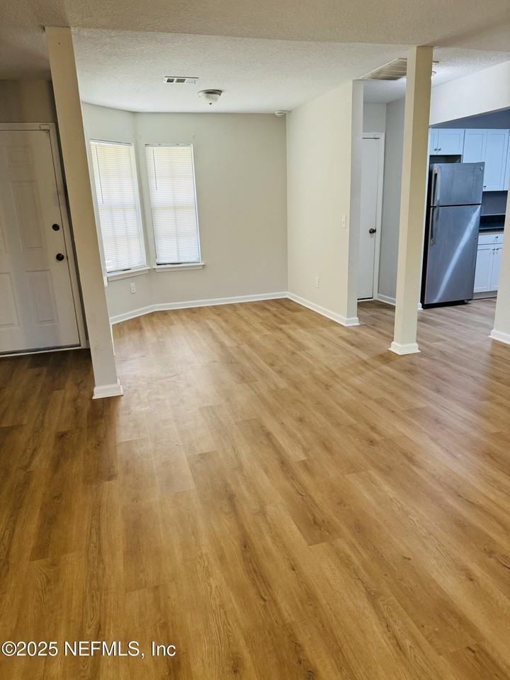 8153 Settlers Landing Trl N - Photo 4 of 9