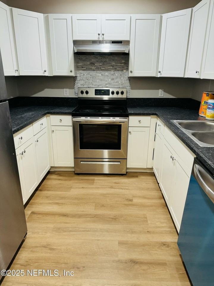 8153 Settlers Landing Trl N - Photo 5 of 9