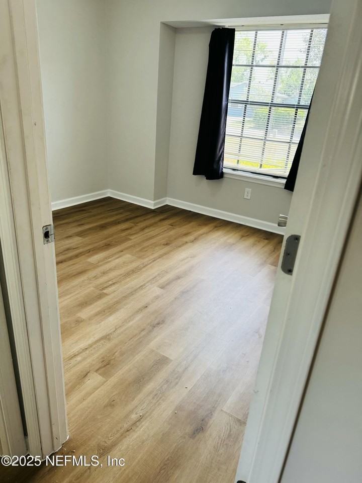 8153 Settlers Landing Trl N - Photo 7 of 9