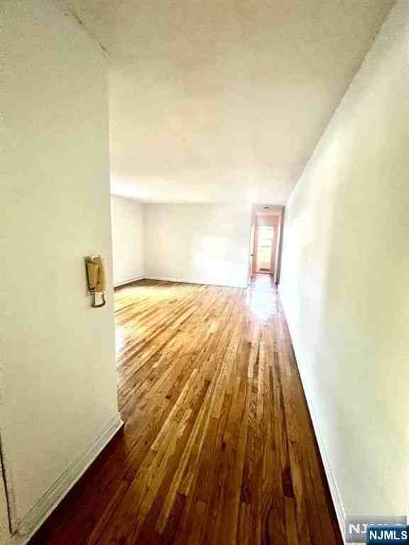 3020 Edwin Ave Apt 1a - Photo 6 of 13