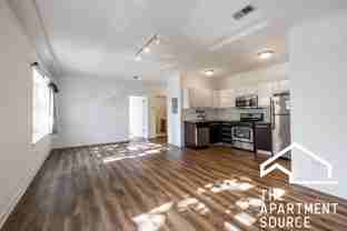 1544 W Glenlake Ave #2D - Photo 1 of 1