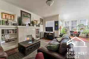 featured image of 1432 W Jonquil Ter #2