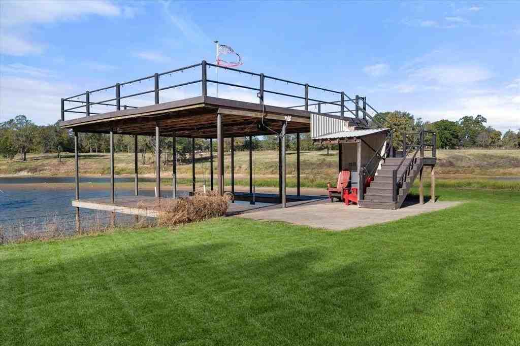 140 Dolly Dr - Photo 3 of 38