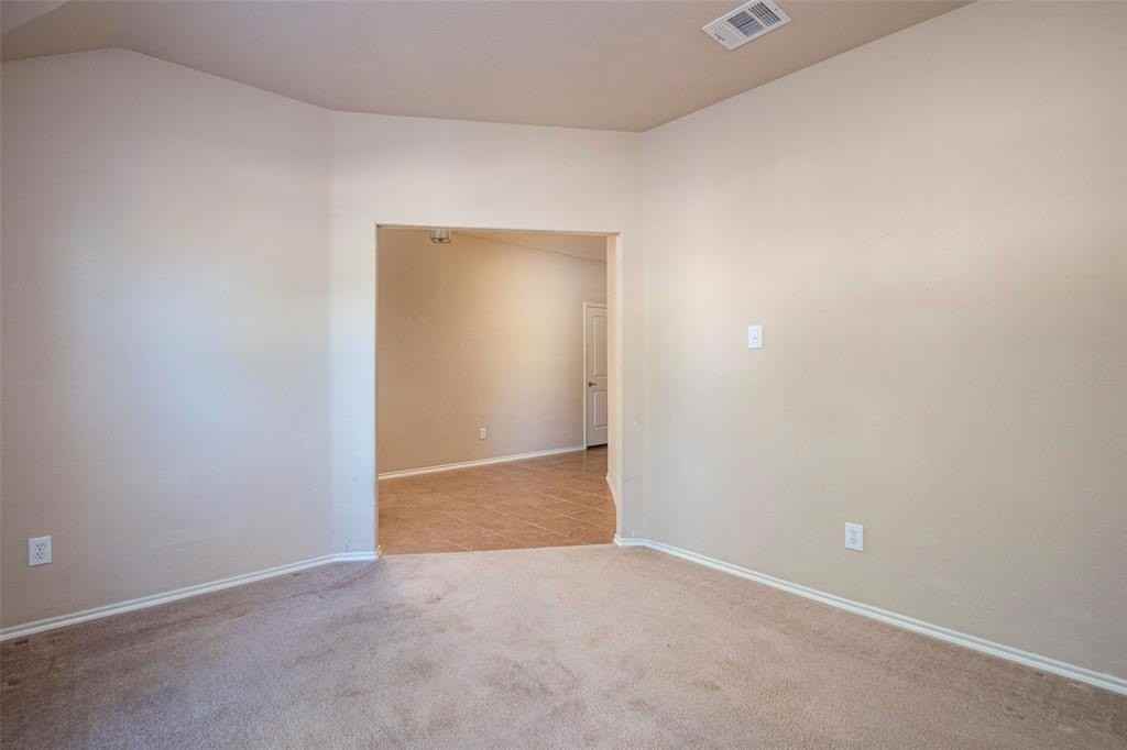 5201 Bear Valley Drive - Photo 7 of 24