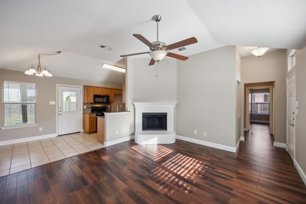 345 Port O Conner Dr - Photo 6 of 25