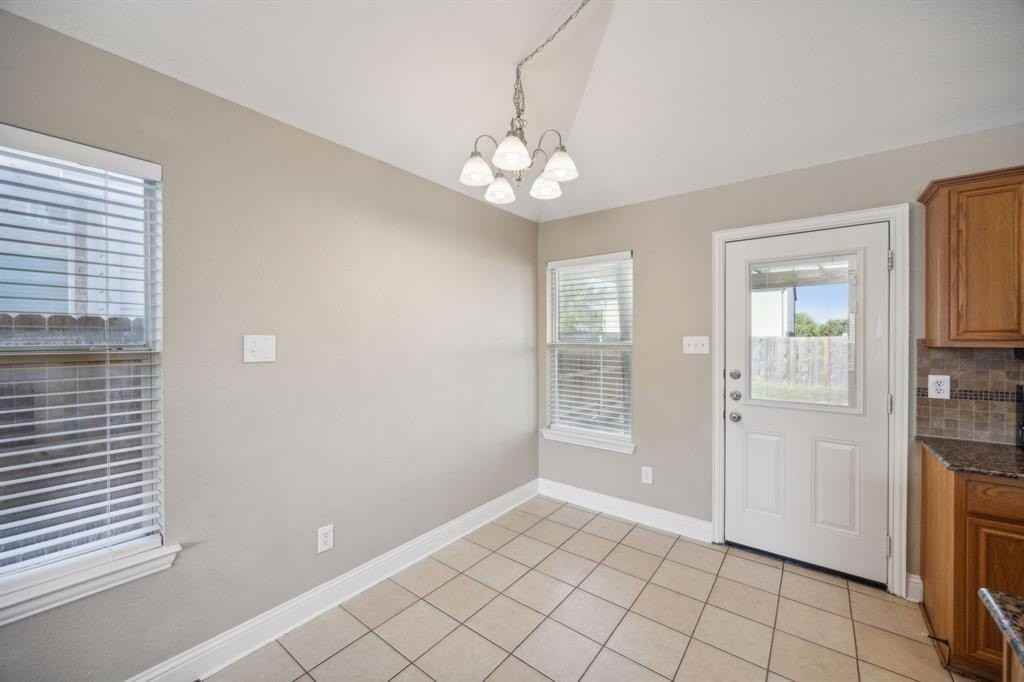 345 Port O Conner Dr - Photo 7 of 25