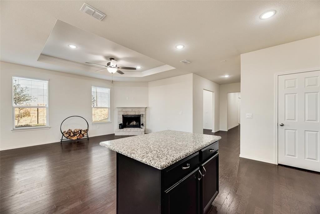 1925 Trace Dr - Photo 5 of 19