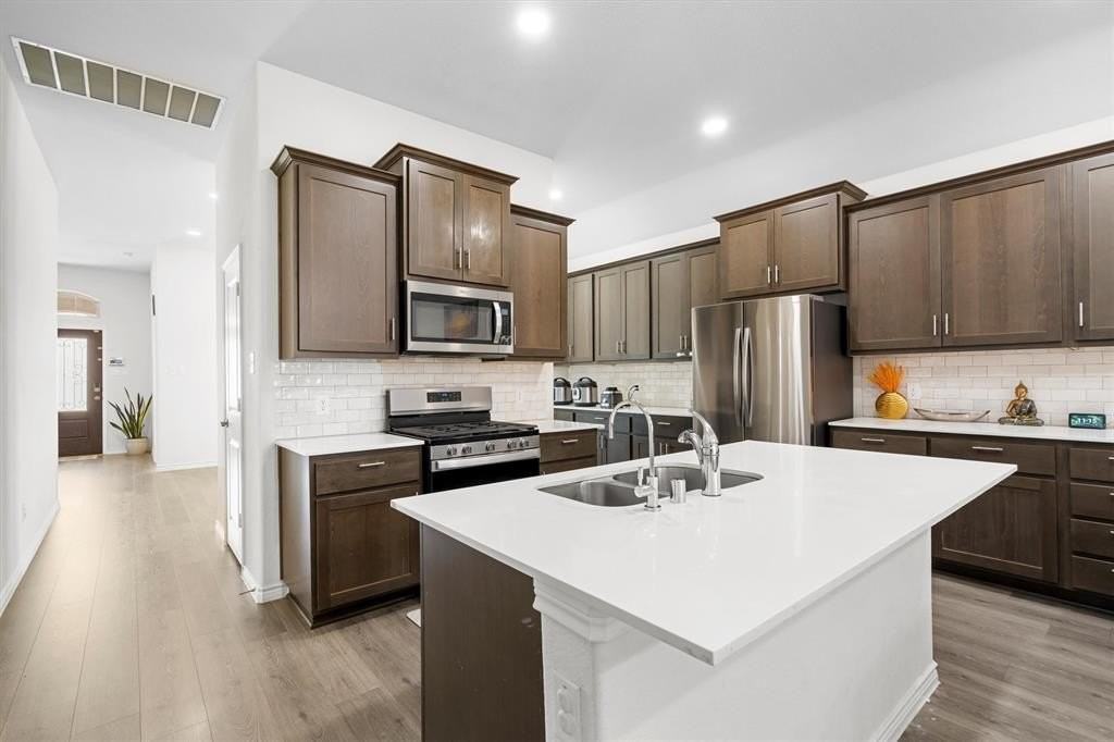 2812 Lilly Ln - Photo 7 of 30