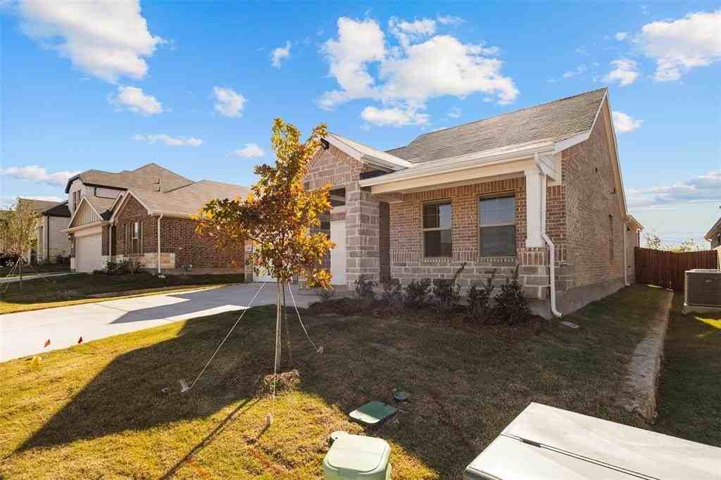 6649 Valley Lake Ln - Photo 3 of 27